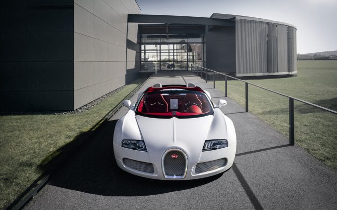 Bugatti Veyron Grand Sport Vitesse White