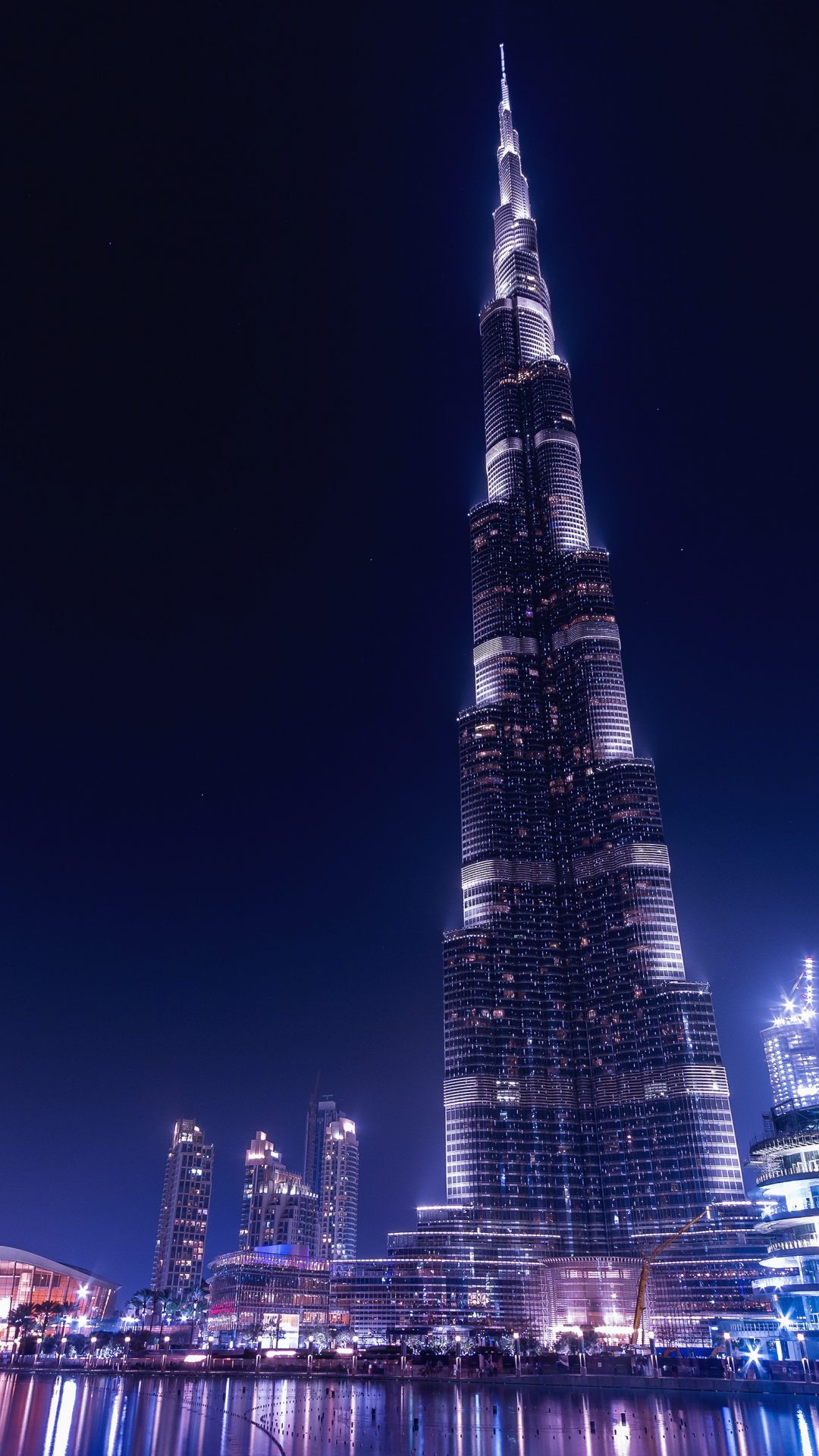 Burj Khalifa At Night (Dubai) 4K UHD Wallpaper