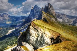 Dolomites Mountains (Val Gardena – Italy) HD